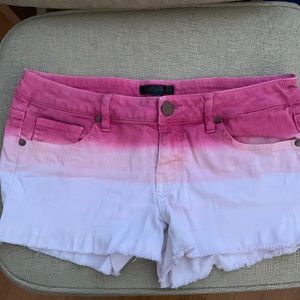 Women’s daisy dukes, size 7